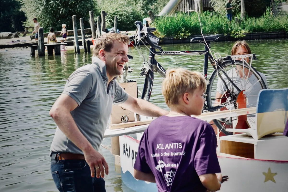 Teunis helpt Teunis helpt